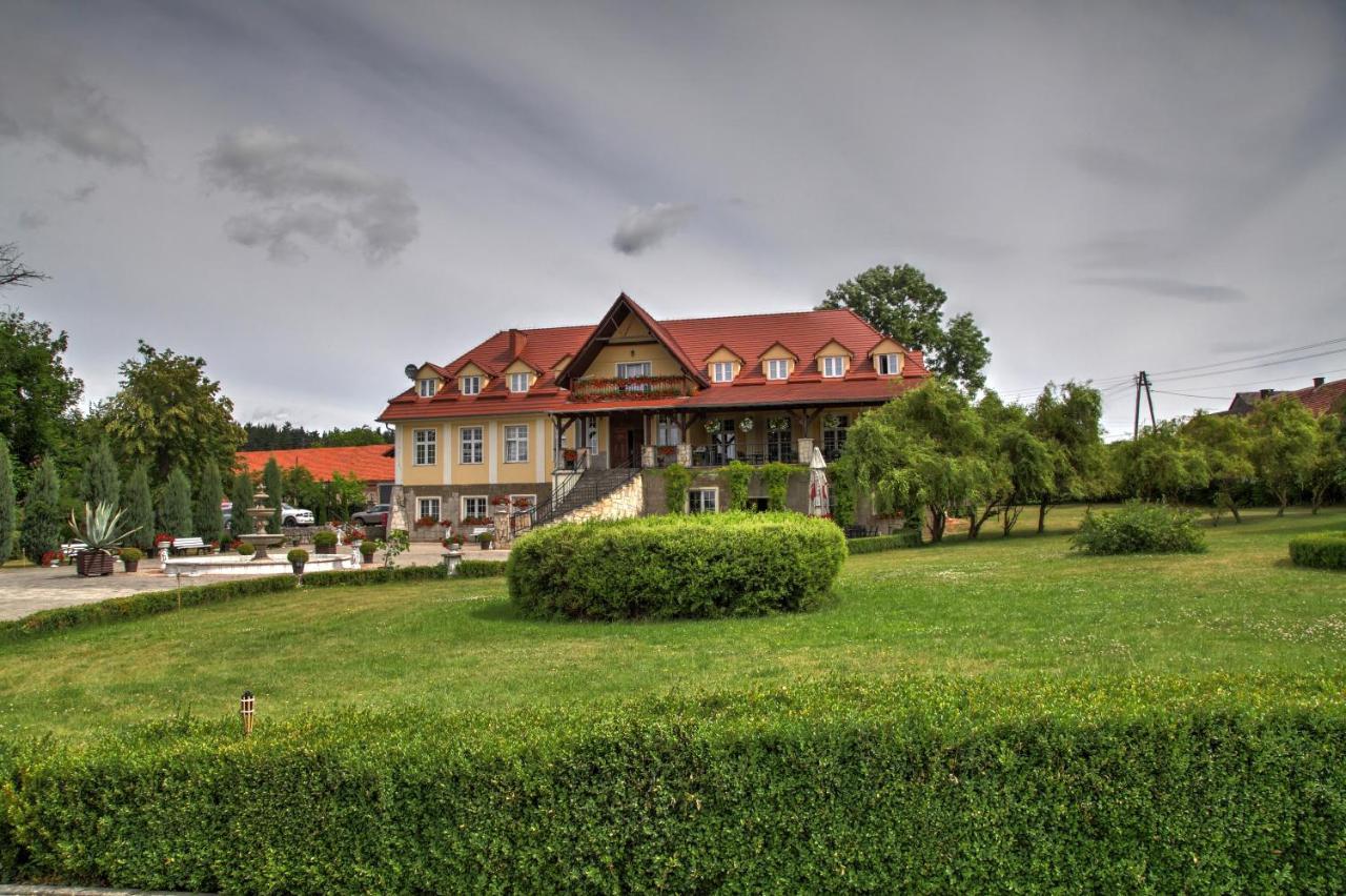 Zespol Palacowo-Parkowy Badzow Polkowice Luaran gambar