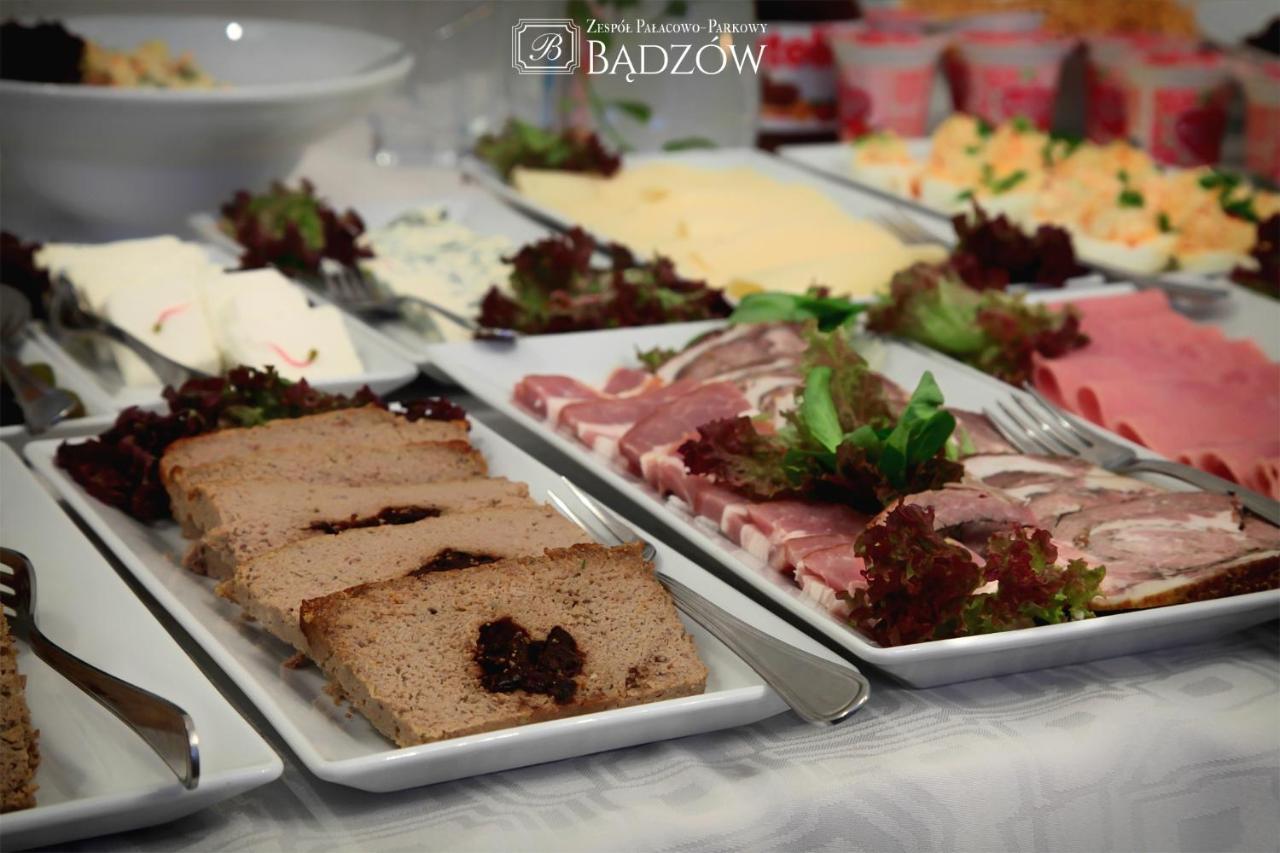 Zespol Palacowo-Parkowy Badzow Polkowice Luaran gambar