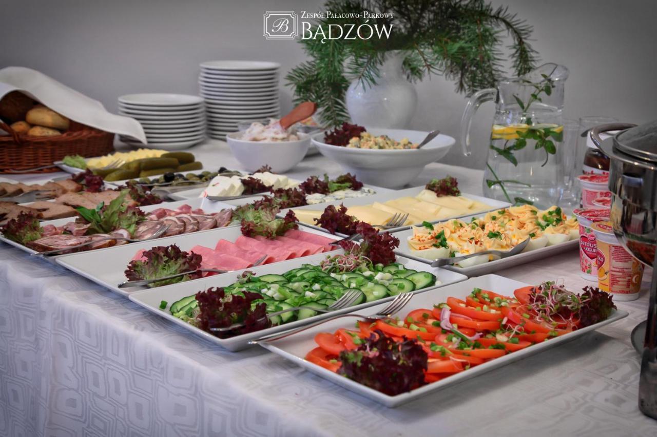 Zespol Palacowo-Parkowy Badzow Polkowice Luaran gambar